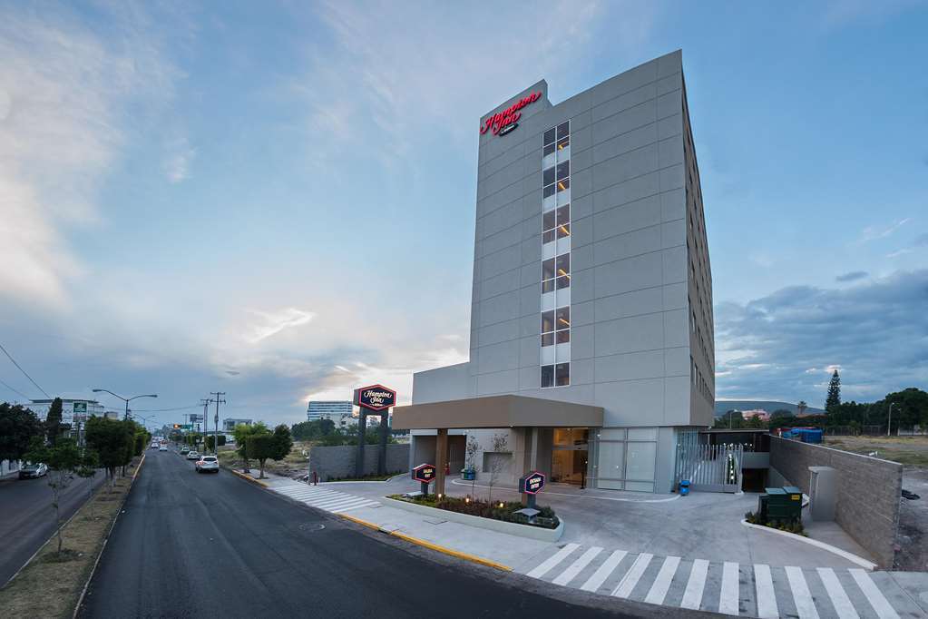 Hampton Inn By Hilton Irapuato Bagian luar foto